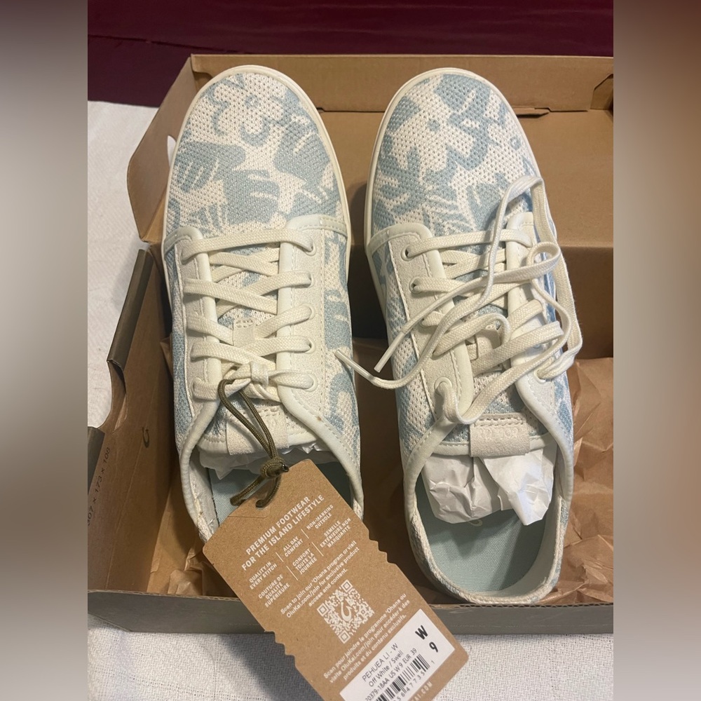 OluKai Sneakers - Off White and Swell
